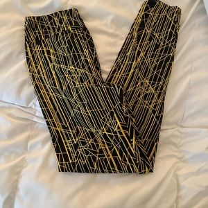 Lici Fit Pulse V-Cut Scrunch Leggings
